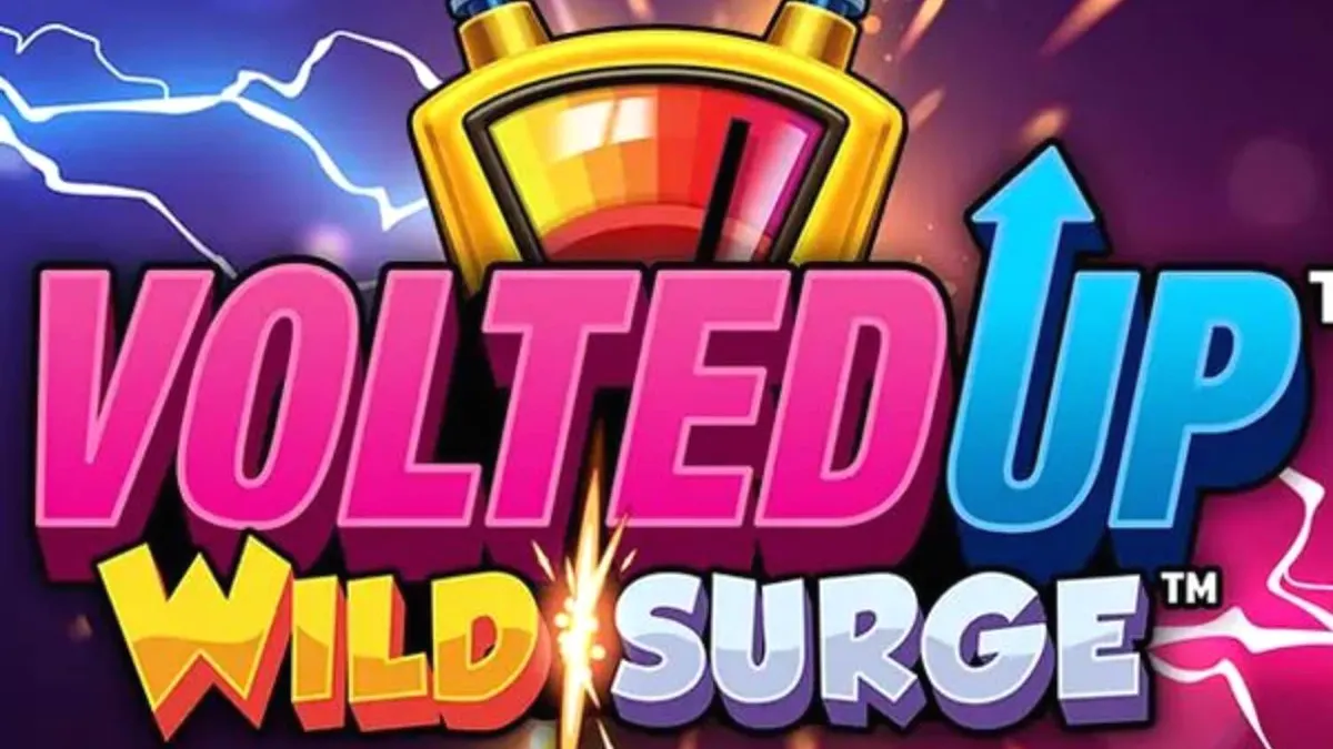 Interface vibrante e neon do jogo VoltedUP WildSurge com símbolos clássicos eletrificados